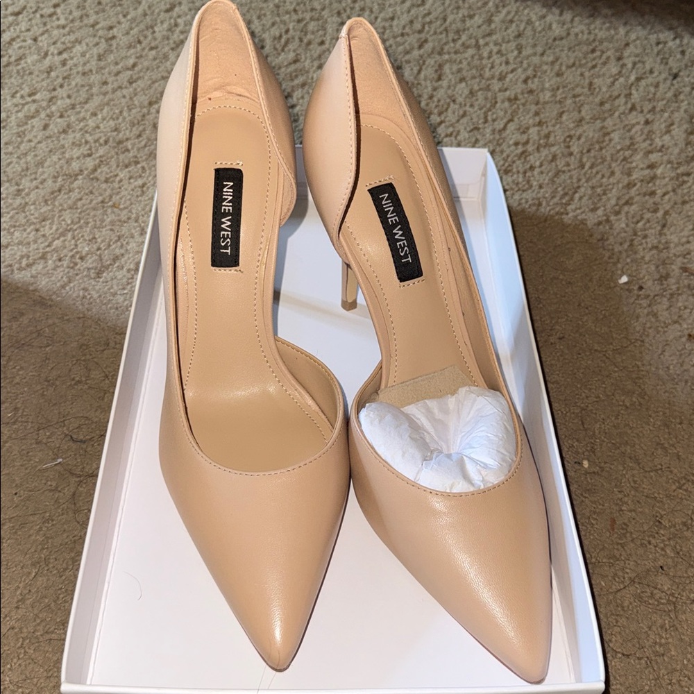 NIB Nine West Beige Shoes- NEVER WORN